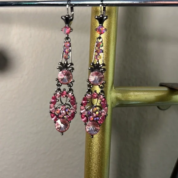 Pink jewels black metal clasp dangle earrings sparkly costume jewelry hang 3” - Picture 7 of 17